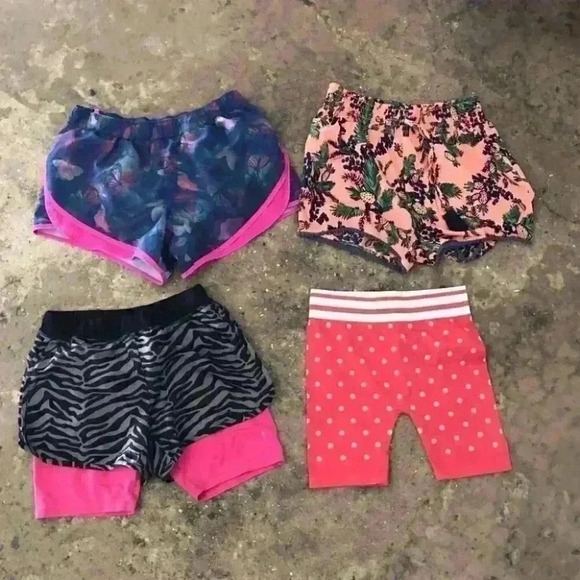 Lot of 4 girls shorts best fits youth 7-12 youth Medium/Large - Picture 2 of 8